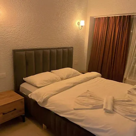 Kadikoey Bull Hotel